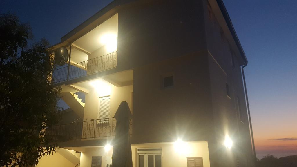 Apartments Diva Dobra Voda Eksteriør billede
